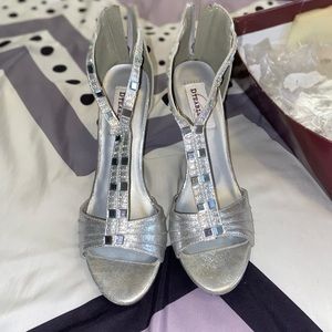 Dyeables Riley Silver Shimmer high heels